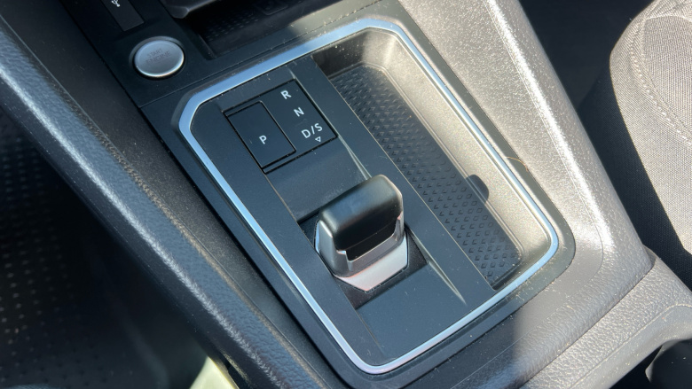 Ford Transit Connect 250 L2 Petrol 1.5 EcoBoost PHEV 150 Limited Van Auto